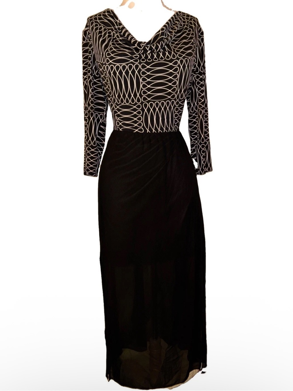 Enfocus Studio Black and White Long Sleeve Geometric Evening Dress